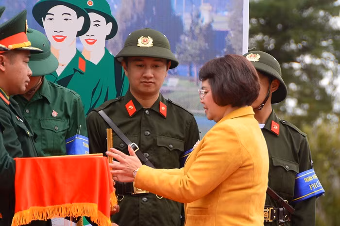 Thanh niên phố núi hăng hái tham gia nghĩa vụ CAND -0