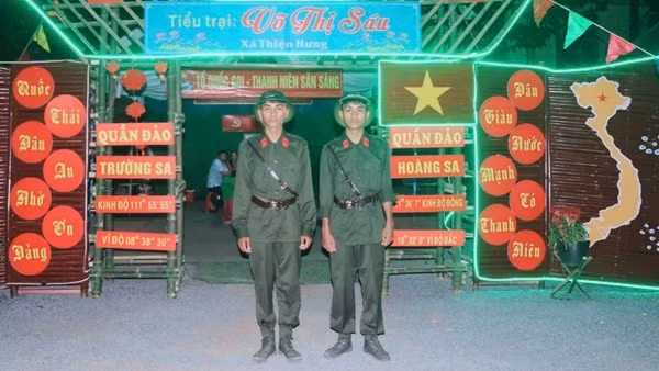 Anh em song sinh người S’tiêng tình nguyện nhập ngũ