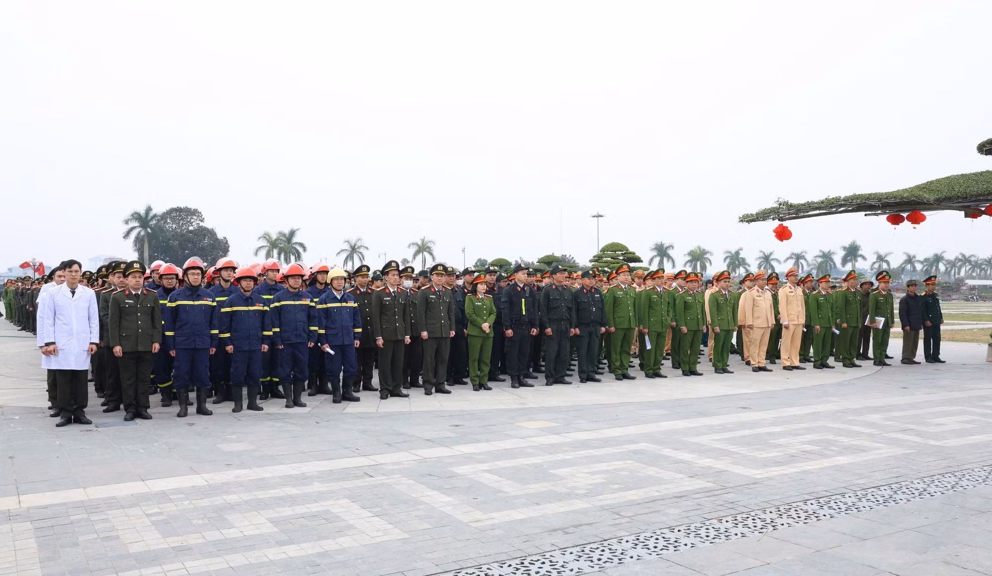 Công an tỉnh Nam Định đã tổ chức thực binh các phương án bảo đảm ANTT Lễ hội Khai ấn Đền Trần 2025&nbsp; -0
