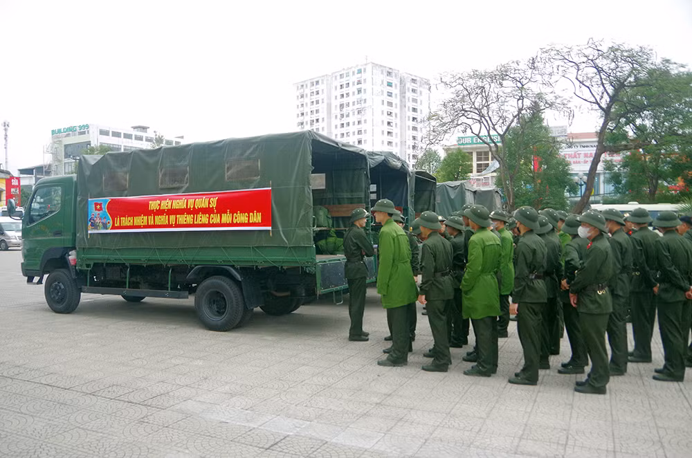 Hàng nghìn tân binh háo hức, sẵn sàng lên đường nhập ngũ -0