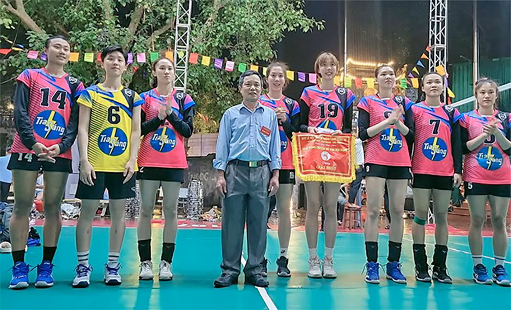 Thể thao nhìn từ Hội làng Tết -0