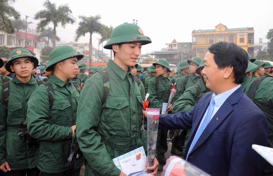 Thứ trưởng Lê Văn Tuyến dự Lễ giao nhận quân tại tỉnh Hà Giang -1