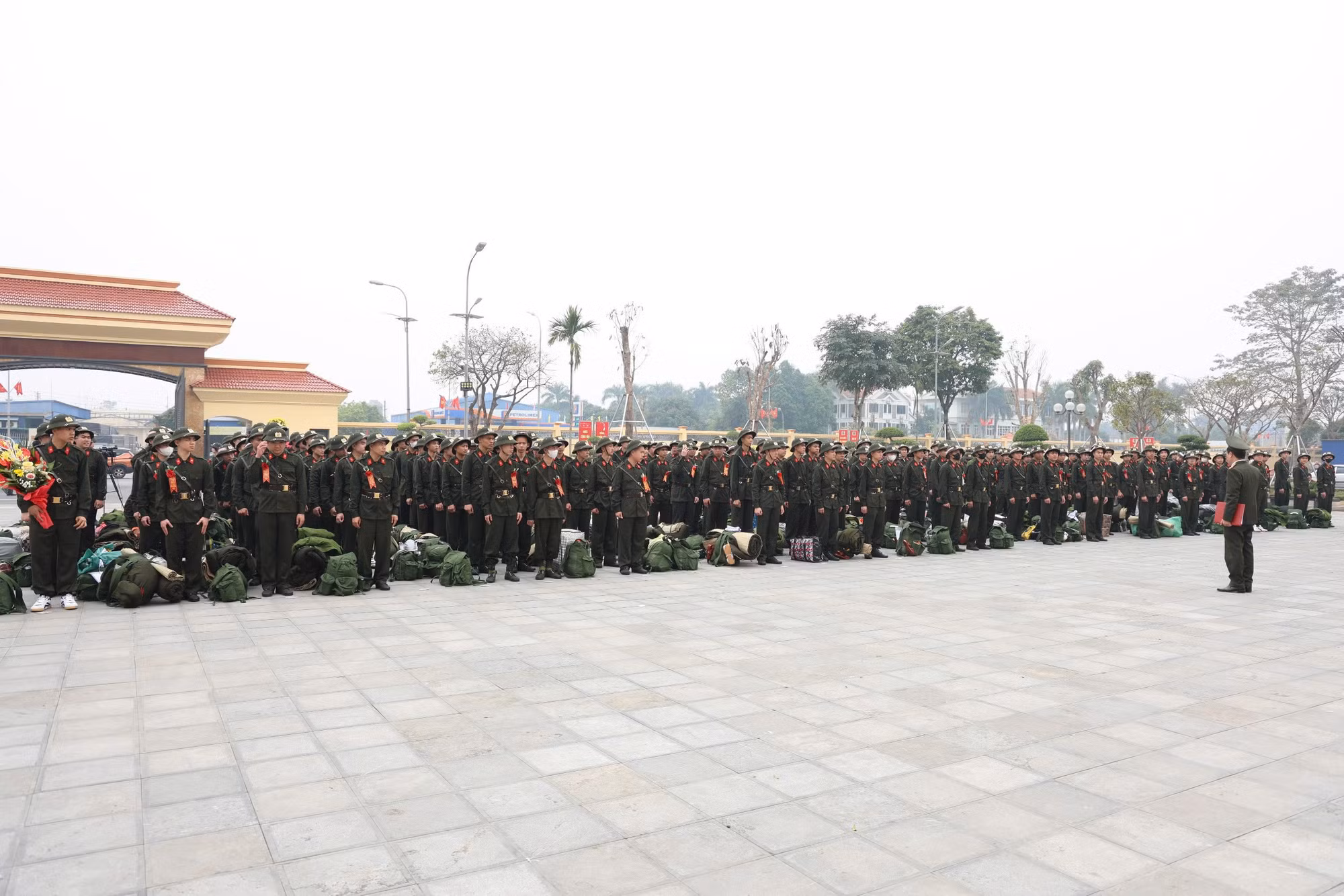 Hàng nghìn tân binh háo hức, sẵn sàng lên đường nhập ngũ -0