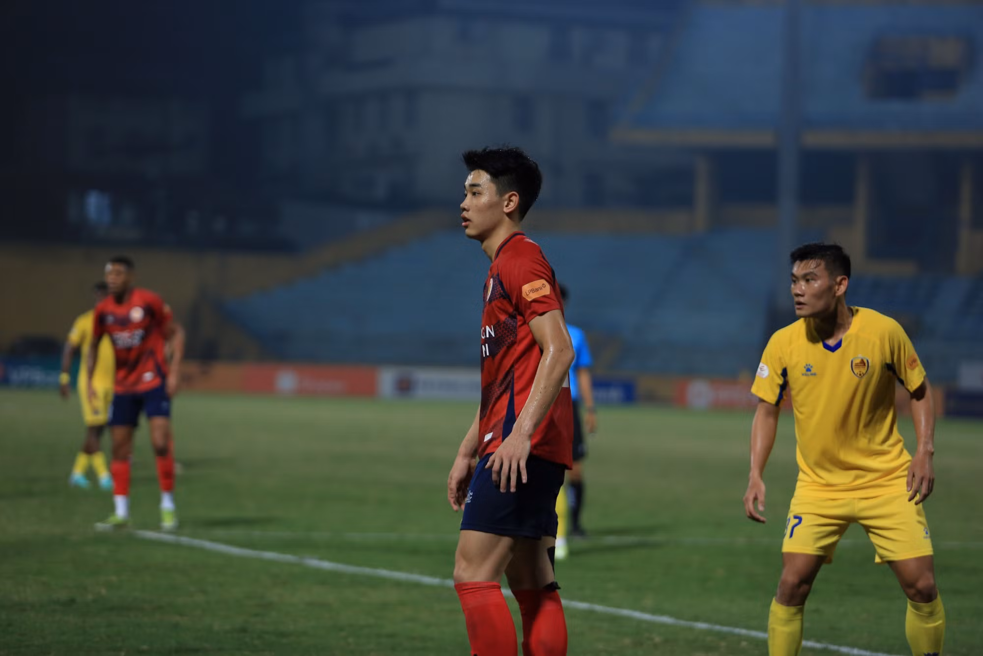 CLB Bóng đá Công an Hà Nội bị cầm hoà sau màn rượt đuổi tỷ số -0