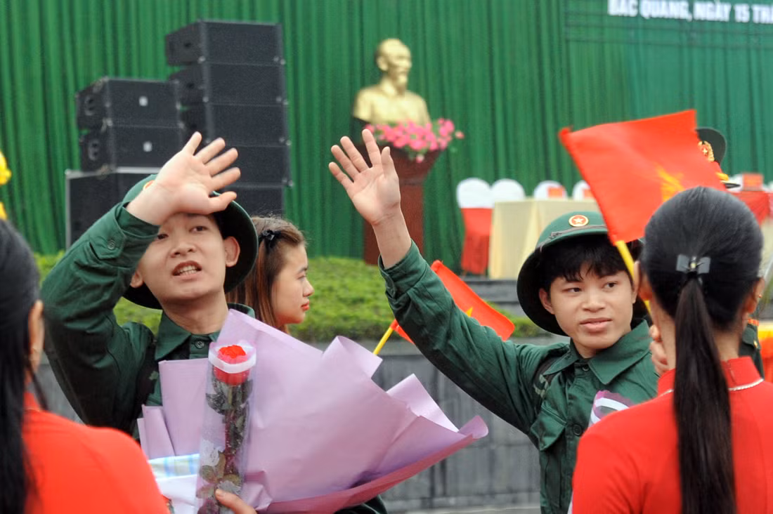 Thứ trưởng Lê Văn Tuyến dự Lễ giao nhận quân tại tỉnh Hà Giang -0