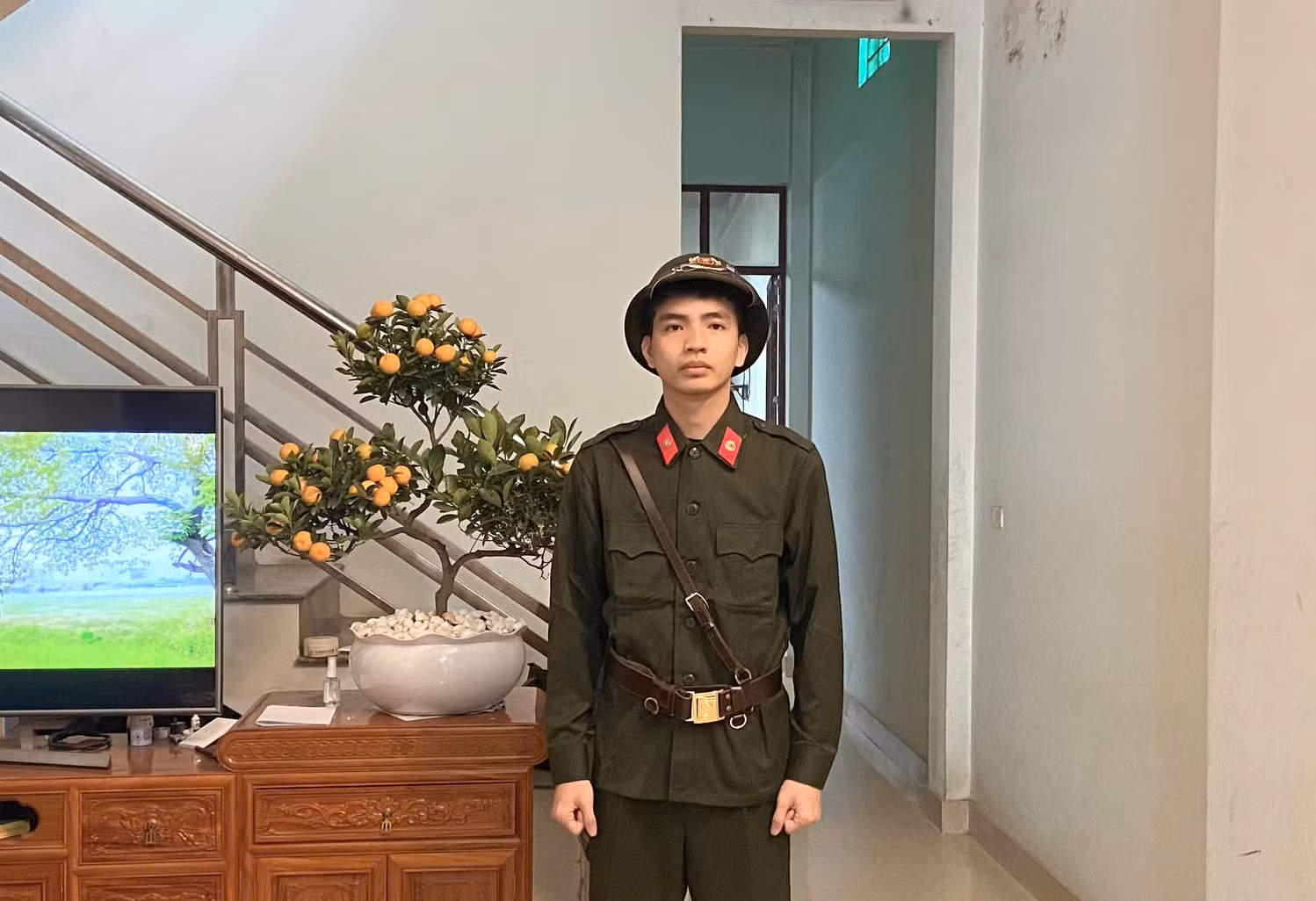 Thủ khoa Học viện Ngoại giao cùng nhiều đảng viên trẻ tình nguyện tham gia nghĩa vụ CAND -0