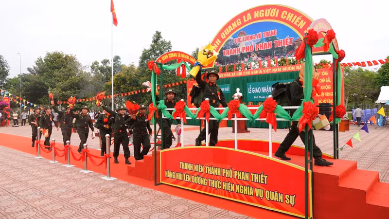 Hàng nghìn tân binh háo hức, sẵn sàng lên đường nhập ngũ -0