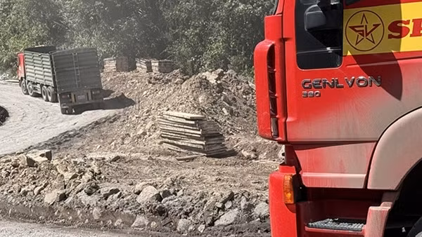 Ì ạch sửa chữa tuyến giao thông huyết mạch lên cửa khẩu quốc tế La Lay