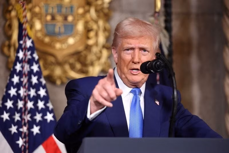 Ông Trump có ý định áp thuế 25% với ô tô và chất bán dẫn -0