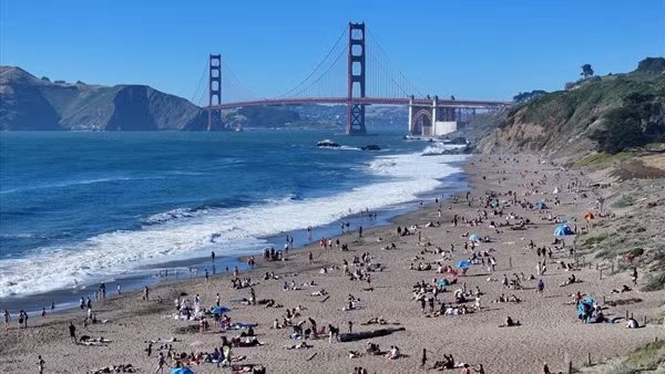 Hơn 200.000 người Đan Mạch ủng hộ việc gây quỹ mua lại bang California