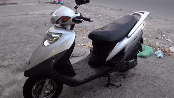 Tìm chủ sở hữu xe máy SYM Attila màu bạc
