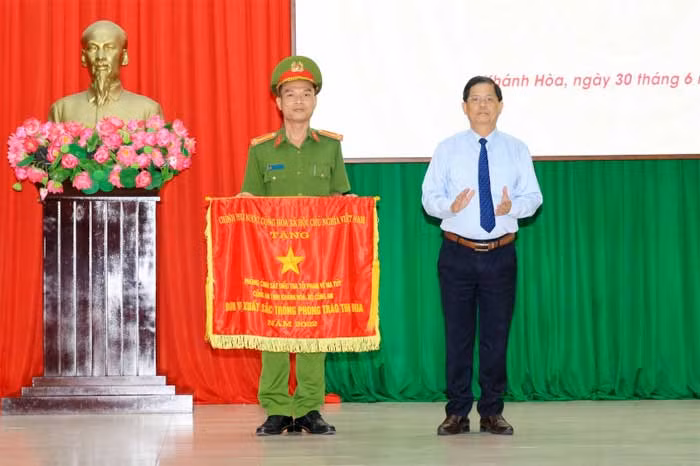 Công an các đơn vị, địa phương sơ kết 6 tháng -0