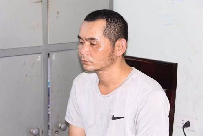 Vận chuyển ma túy còn dùng dao chống trả lực lượng chức năng -0
