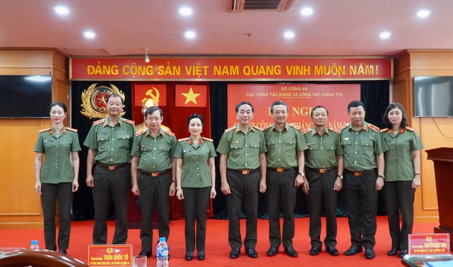 Nâng cao hiệu quả công tác chính trị, công tác quần chúng trong CAND -0