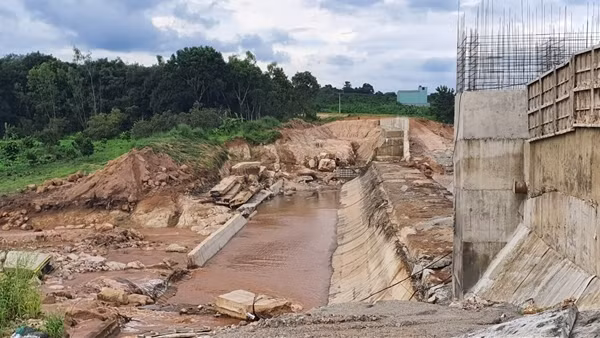 Vụ đập thủy điện Ia Glae 2 vừa bị vỡ: Chủ đầu tư có vi phạm