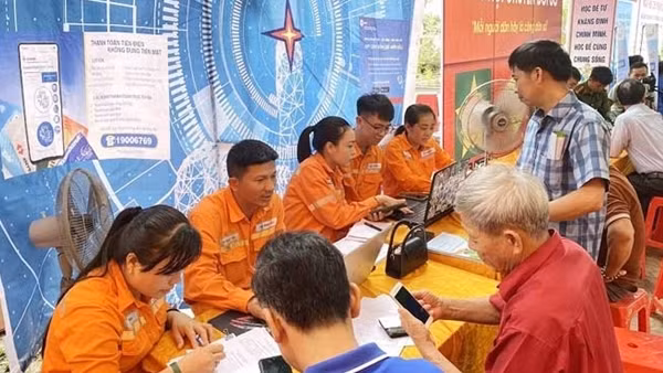 Điện lực Hà Tĩnh ứng dụng công nghệ số nâng cao chất lượng dịch vụ