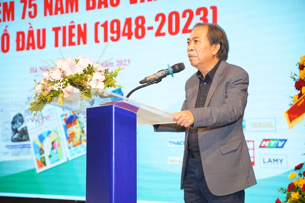 Báo Văn nghệ là cầu nối để giới văn nghệ thể hiện tinh thần trách nhiệm đối với sự phát triển văn hóa dân tộc -0