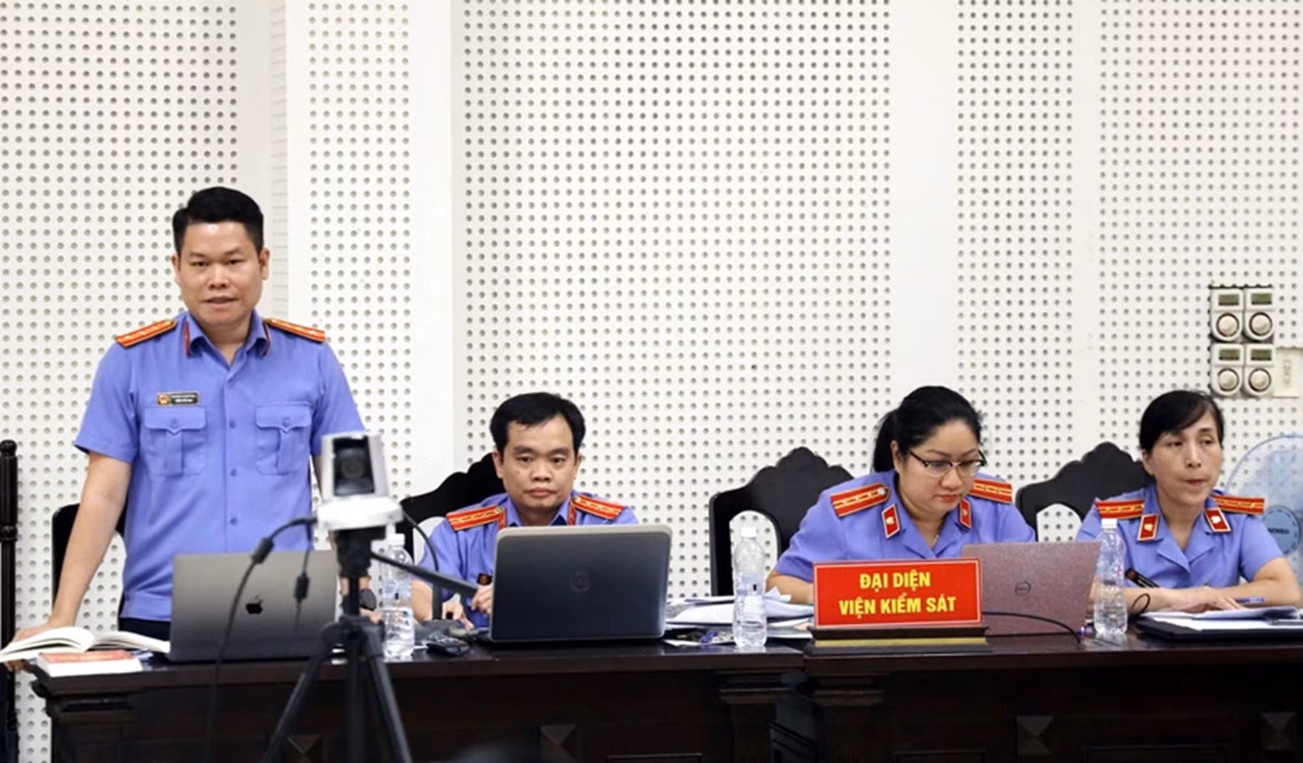 Cựu Trưởng ban thư ký tài chính AIC Nguyễn Thị Thu Phương một mực chối tội -0