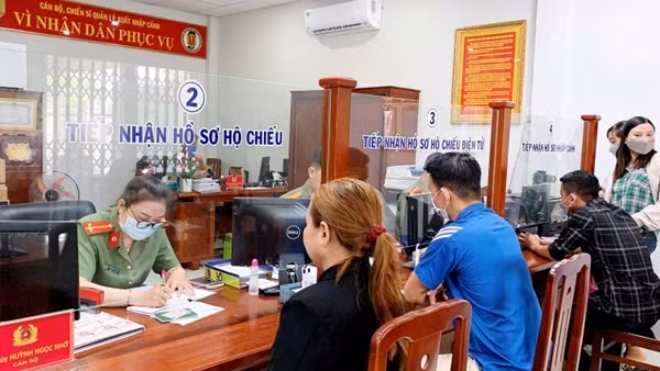 Giảm 8 khoản phí, lệ phí khi thực hiện dịch vụ công trực tuyến