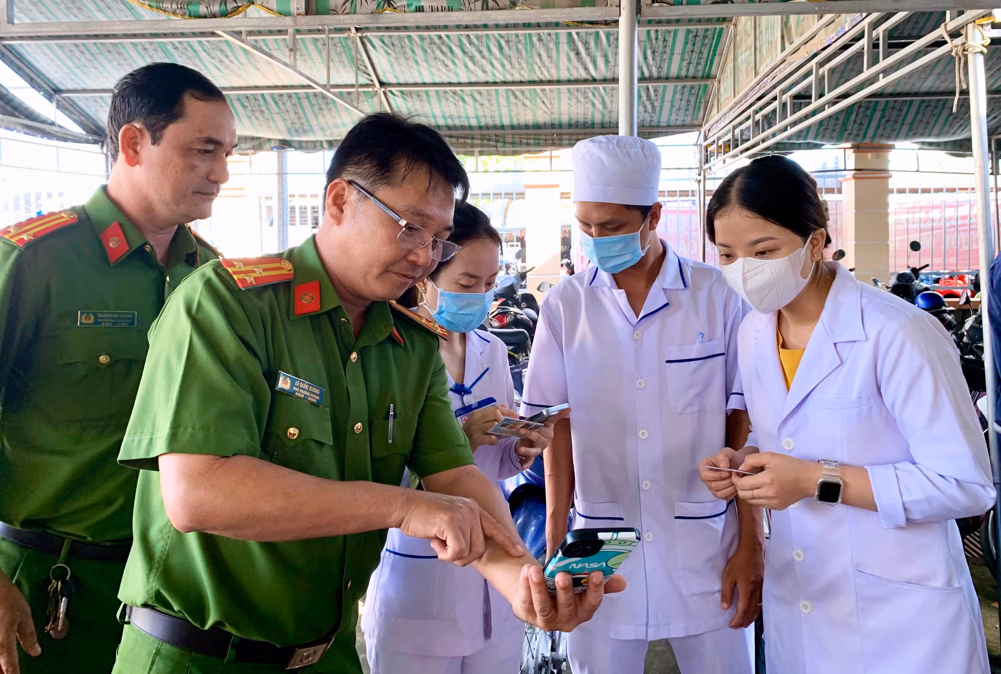 Khám bệnh qua tài khoản định danh điện tử, sự hài lòng của công dân số -0