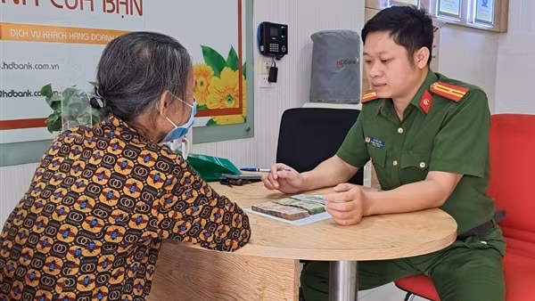 Cảnh báo lừa đảo chuyển tiền qua tài khoản ngân hàng