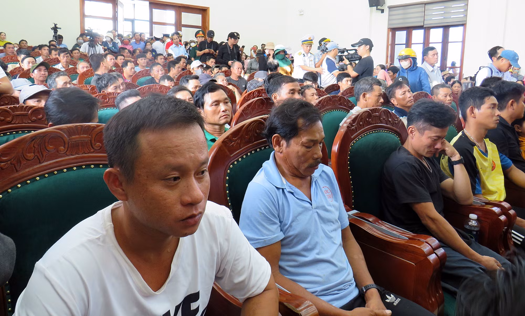 Xúc động buổi đón những ngư dân gặp nạn trở về -0
