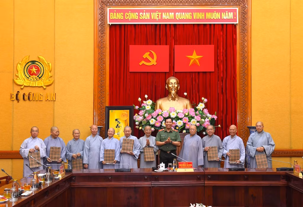 Thứ trưởng Lê Văn Tuyến tiếp Đoàn đại biểu Ni giới Giáo hội Phật giáo Việt Nam -0