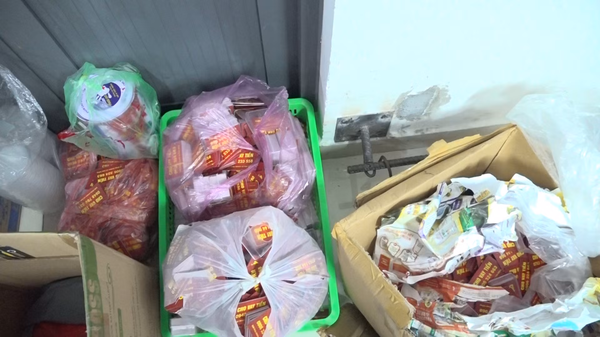 Bắt băng nhóm “tín dụng đen” cho vay lãi nặng liên quận -1