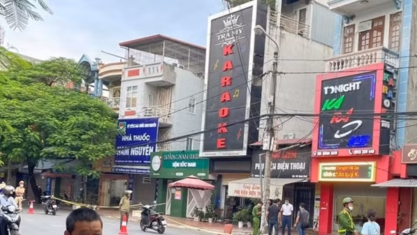 Khách hát tử vong khi xô xát với nhân viên quán karaoke