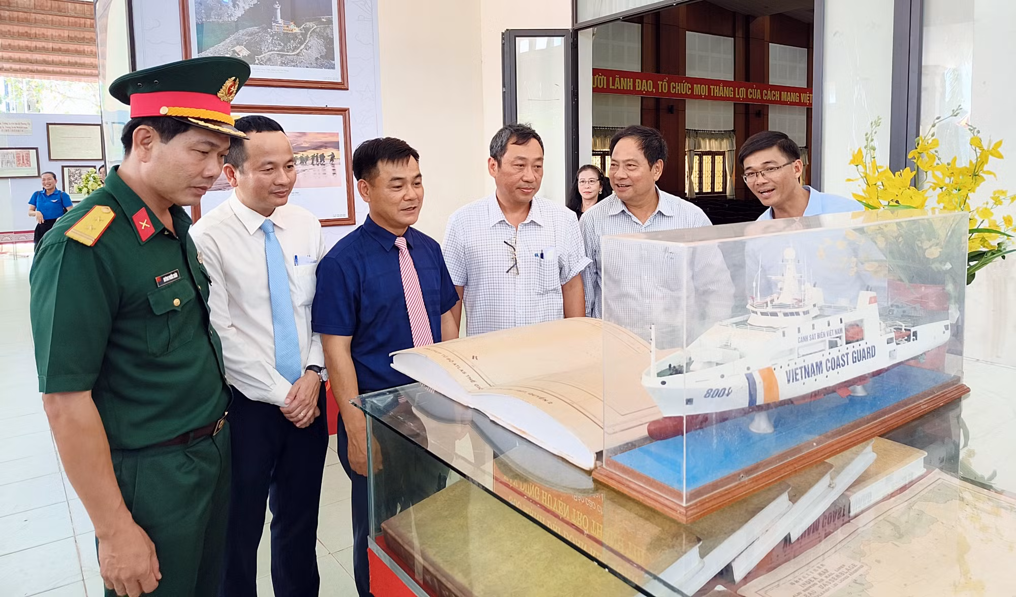 Triển lãm bản đồ và trưng bày tư liệu về Hoàng Sa, Trường Sa tại huyện ven biển Quảng Nam -0
