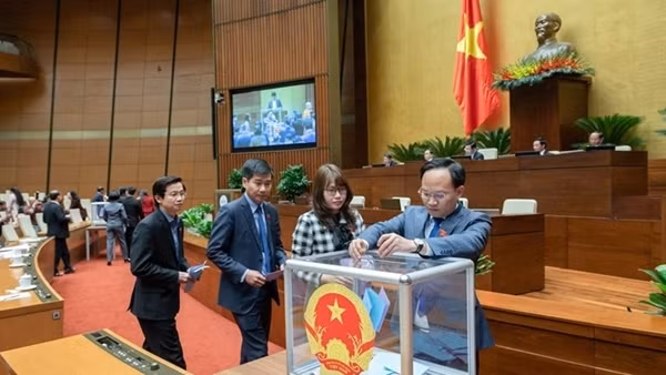 Quốc hội lấy phiếu tín nhiệm sáng 25/10, công bố kết quả chiều cùng ngày