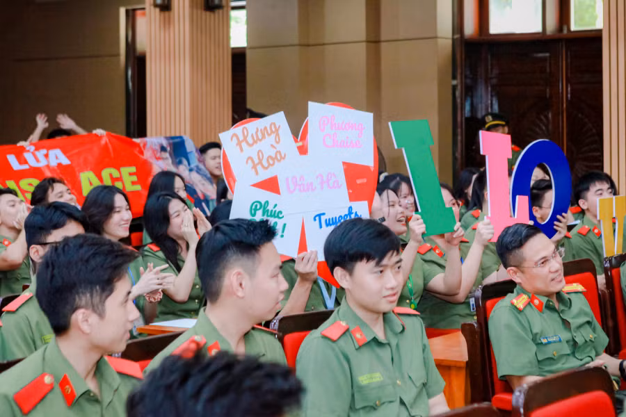 Lần đầu tiên tổ chức cuộc thi tranh biện quốc tế bằng Tiếng Anh cho học viên trong CAND -0