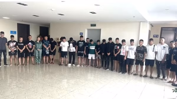 Đột kích quán bar, bắt giữ 25 đối tượng đang sử dụng trái phép chất ma tuý