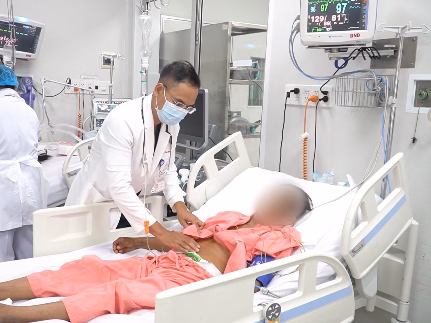 Vụ 2 người tử vong sau khi uống sữa: Nhiều khả năng bệnh nhân đã tiếp xúc chất kịch độc -0