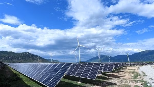 Yêu cầu Bộ Công Thương sớm hoàn thiện cơ chế mua bán điện trực tiếp