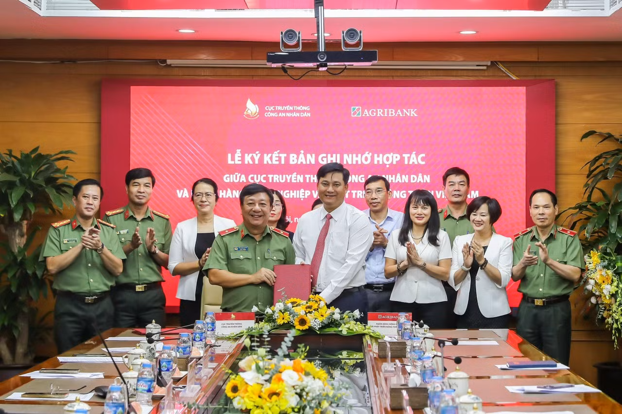 Cục Truyền thông CAND và Ngân hàng Agribank ký kết thỏa thuận hợp tác -0