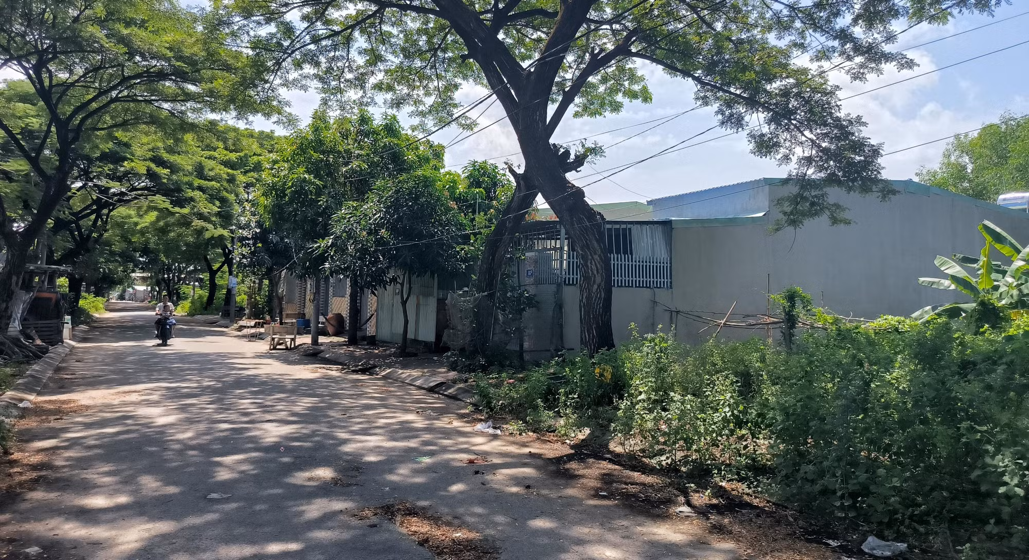 Hơn 1 năm vẫn chưa thể cưỡng chế hàng chục công trình xây dựng trái phép tại 2 dự án nhà ở -0