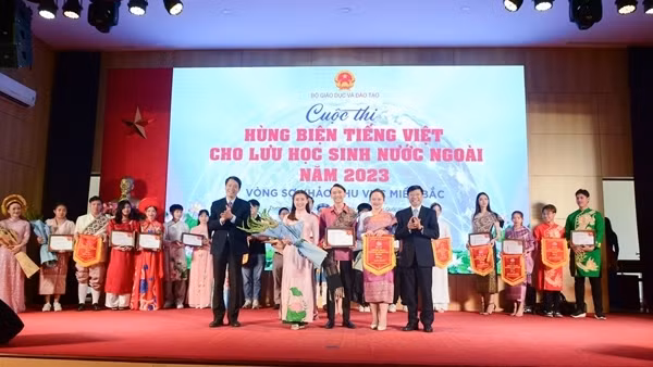 Dạy và học tiếng Việt để quảng bá văn hóa, lan tỏa bản sắc dân tộc Việt Nam