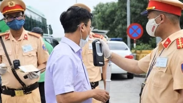 Cục CSGT trả lời về nồng độ cồn do uống nước hoa quả, sirô