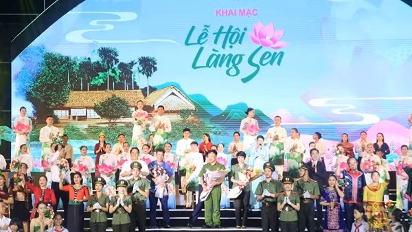 Bộ trưởng Tô Lâm dự khai mạc Lễ hội Làng Sen năm 2024