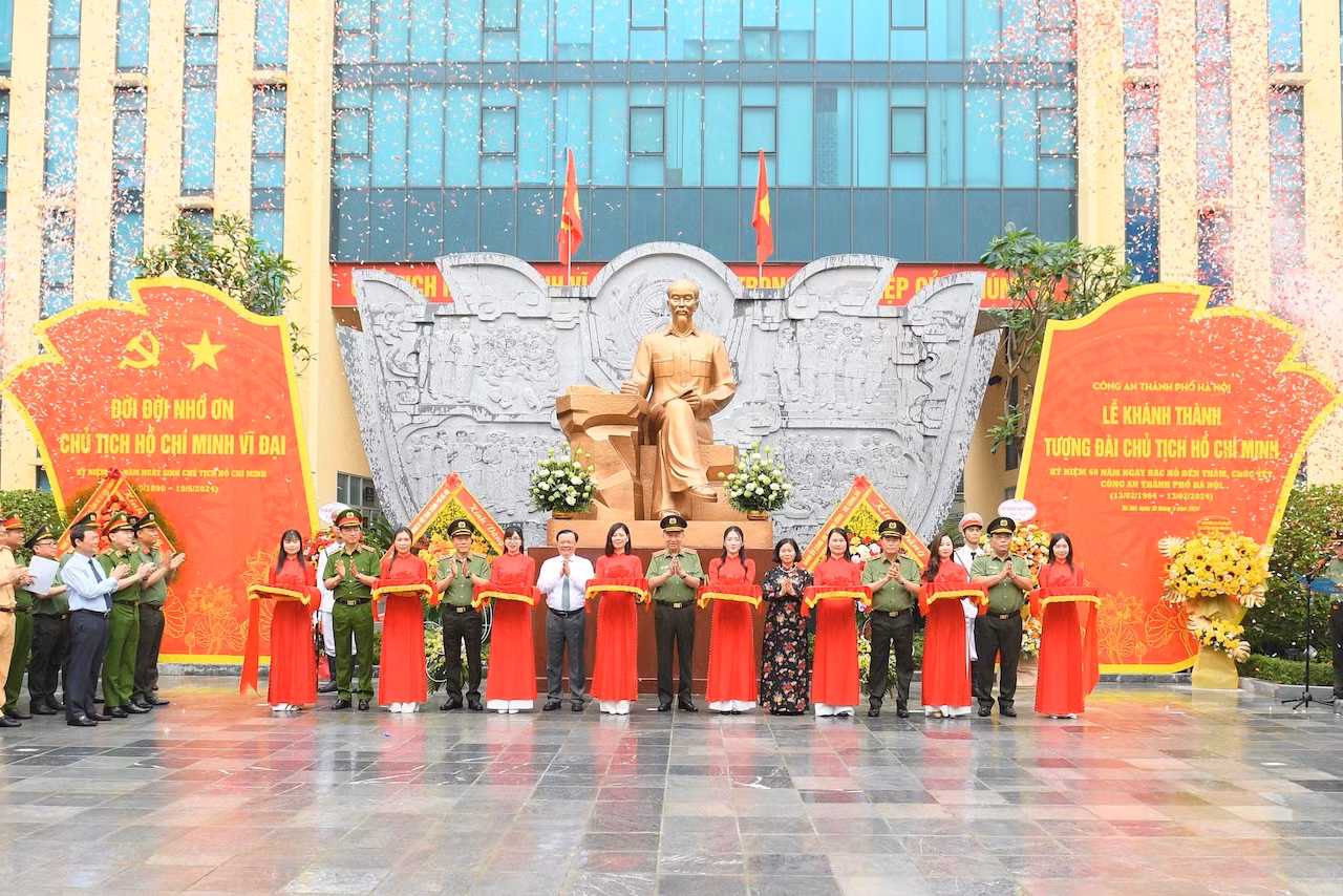 Công trình góp phần giáo dục truyền thống cách mạng cho các thế hệ cán bộ, chiến sĩ CAND nói chung, Công an TP Hà Nội nói riêng -0