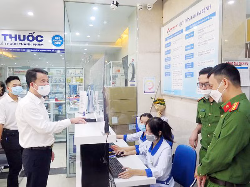 Người dân được thụ hưởng nhiều tiện ích từ chuyển đổi số lĩnh vực BHXH, BHYT -0