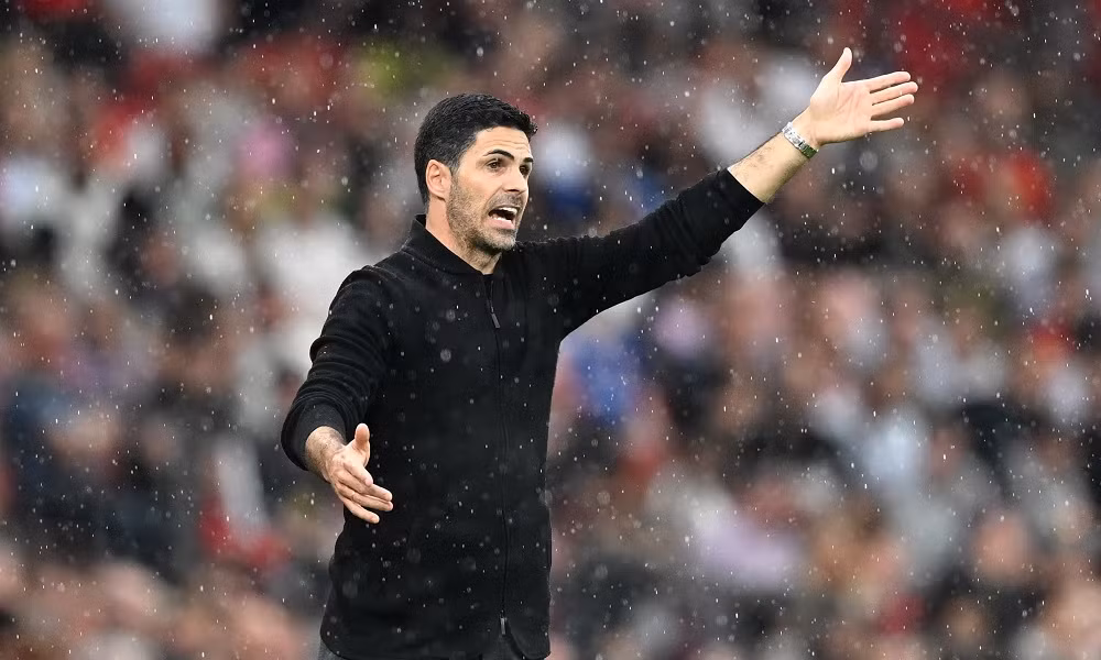 Thắng tối thiểu MU, Arsenal tái chiếm ngôi đầu -0