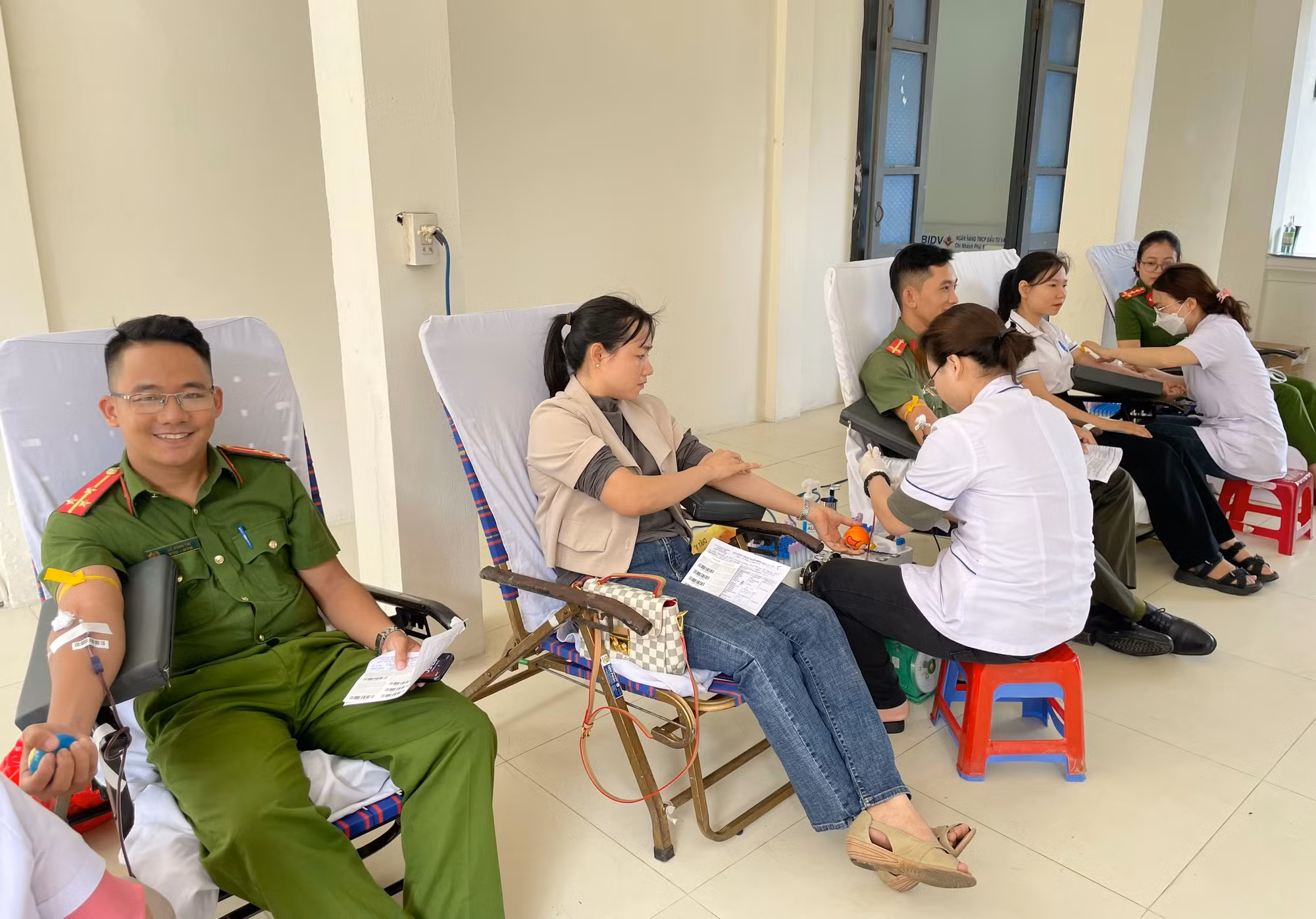 Công an tỉnh Phú Yên tổ chức hiến máu đột xuất phục vụ cấp cứu, điều trị bệnh nhân -0