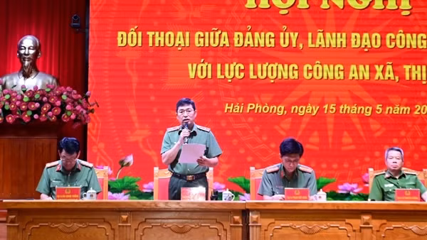 Lãnh đạo Công an TP Hải Phòng đối thoại với Công an xã