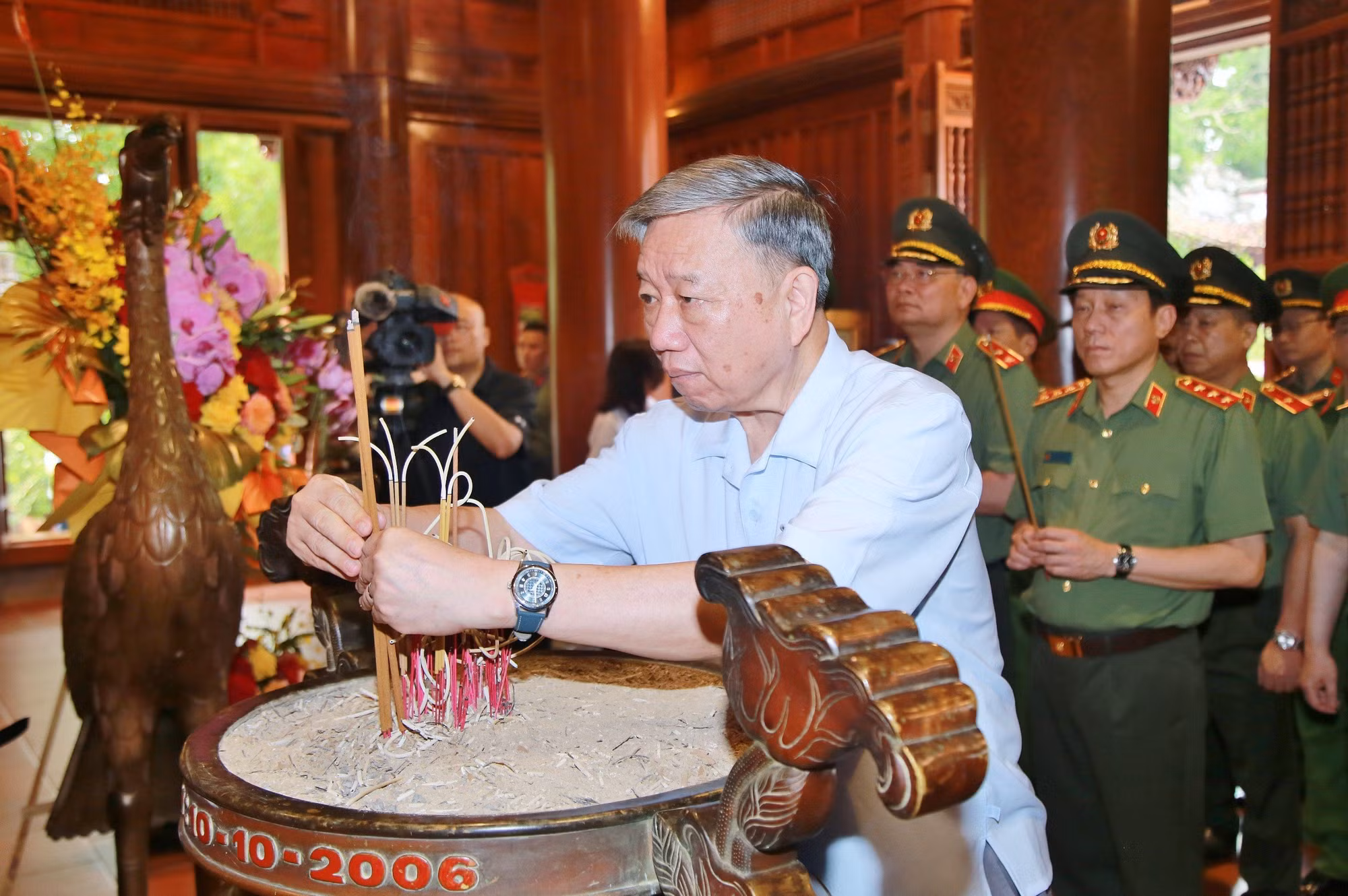Bộ trưởng Tô Lâm dâng hương, dâng hoa tại Khu di tích Quốc gia đặc biệt Kim Liên -0