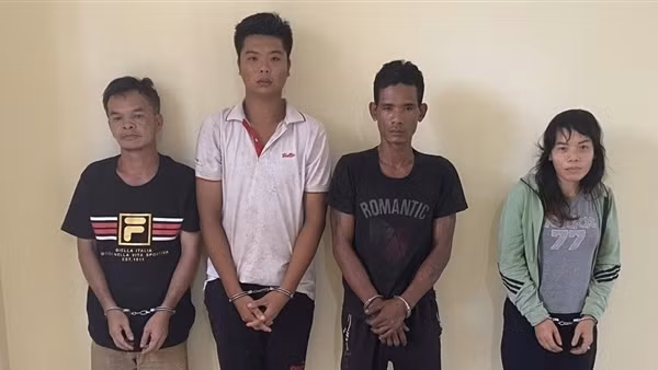 Bắt hơn 10 nam, nữ “mở tiệc” ma túy tại nhà riêng