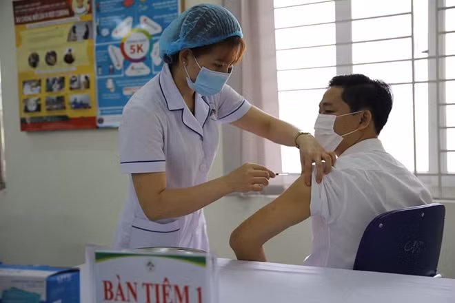 Người đã tiêm vaccine AstraZeneca không cần làm bất kỳ xét nghiệm đông máu nào -0