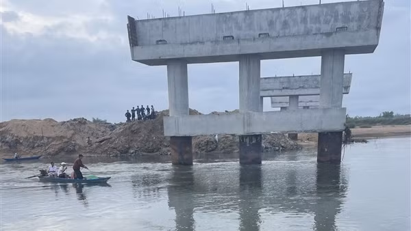 Xác định danh tính nạn nhân trong vụ lật xuồng trên sông Ba ở công trình thi công đường cao tốc