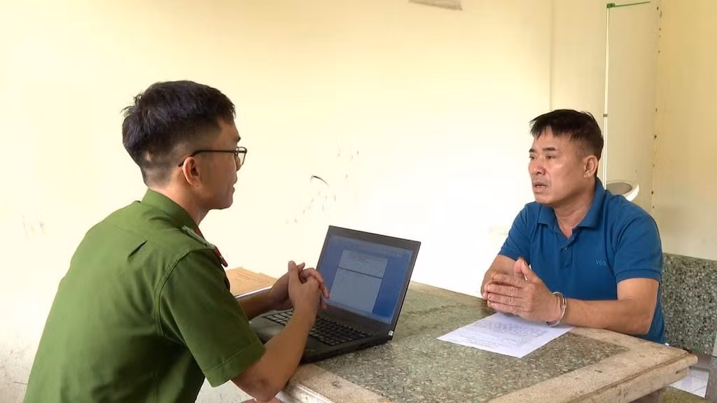 Triệt phá đường dây mua bán, vận chuyển động vật hoang dã, quý hiếm thu giữ 1 cá thể hổ sống -0